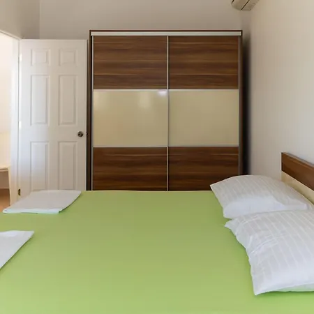 Domo * Макарська